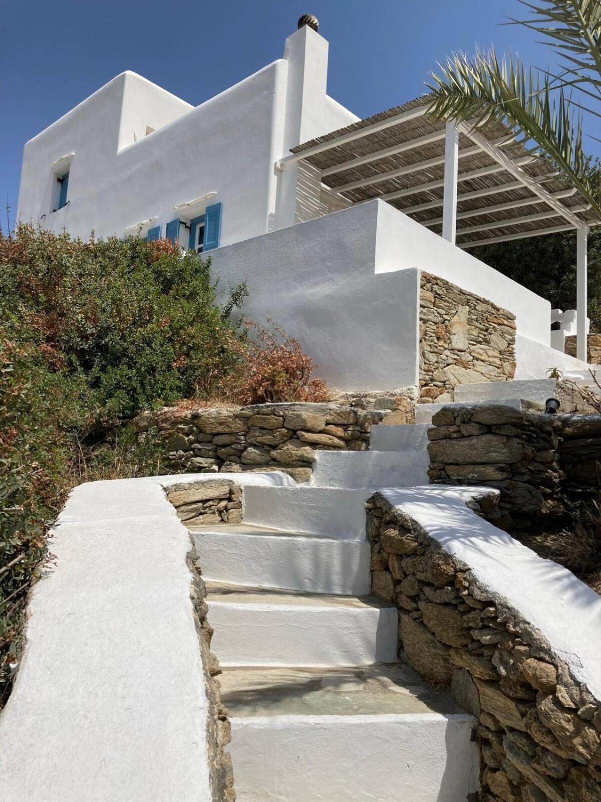 Escape To Your Own Oasis, SeaScape House Milopotas Exterior foto